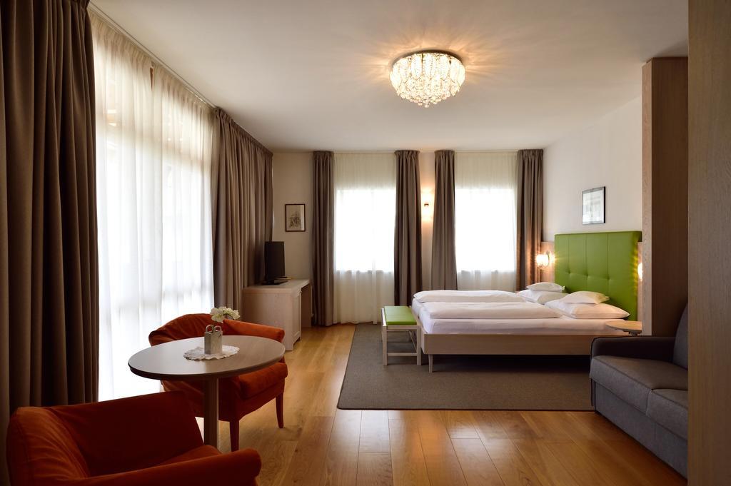 Hotel Teutschhaus 코르티나 술라 스트라다 델 비노 객실 사진